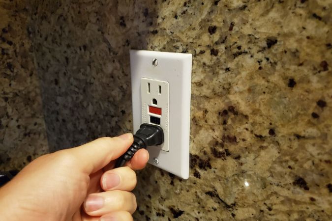 How Much Does a GFCI Outlet Cost to Install?