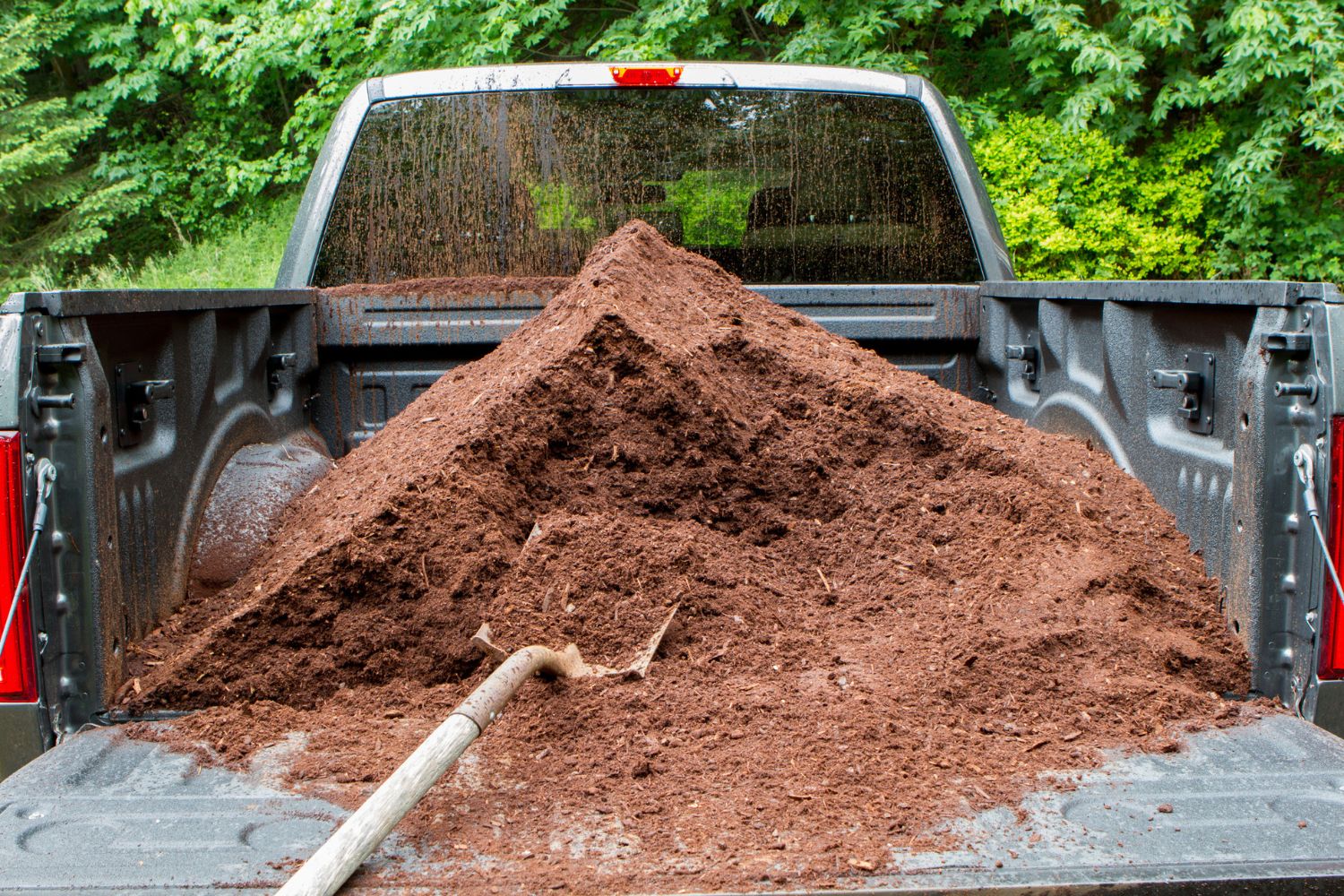 How to Hire After Searching ‘Garden Soil Delivery Near Me’ Bob Vila