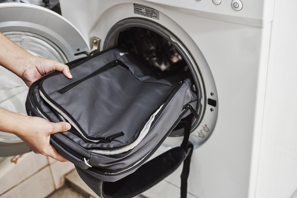 14 things you didn't know you can clean in your washing machine putting backpack in washing machine