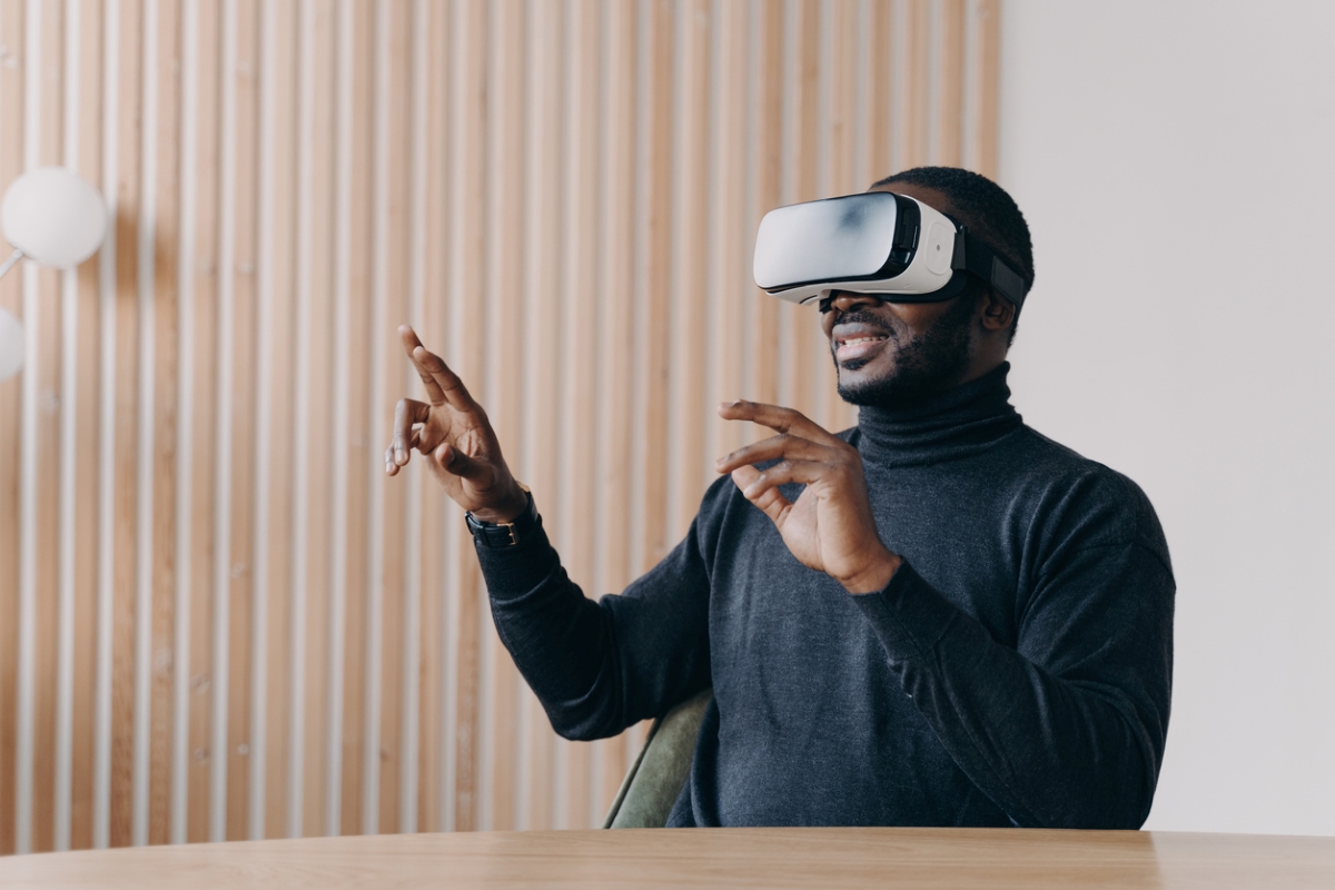 electronics you never clean - man using virtual reality head set