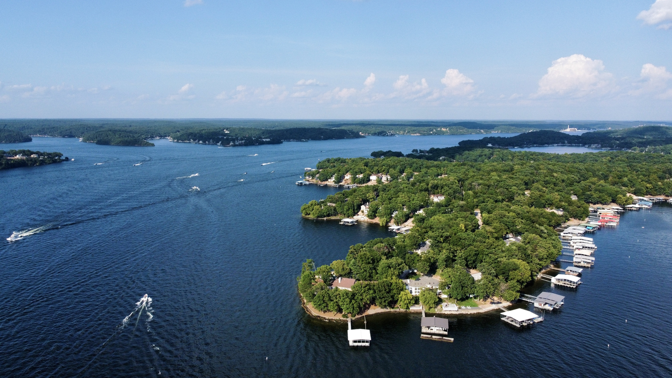 iStock-1419620049 cheapest places to buy land Lake of the Ozarks