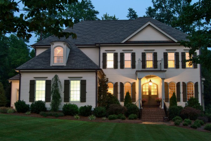 9 Uplighting Techniques to Illuminate Your House and Landscape