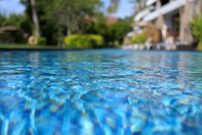How Much Does Pool Leak Repair Cost?