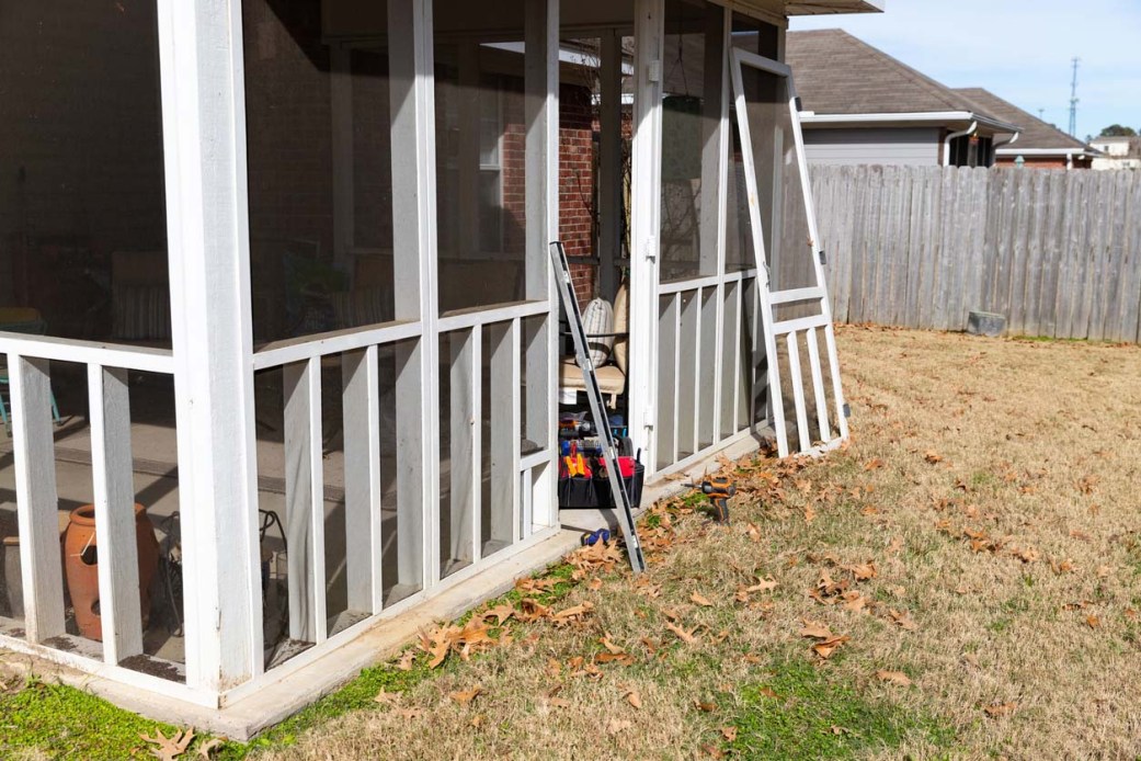 What Does a ScreenedIn Porch Cost? (2023) Bob Vila