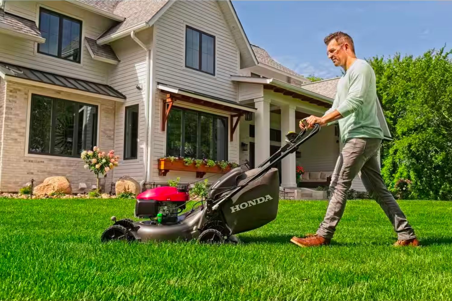 Best Time to Buy a Lawn Mower