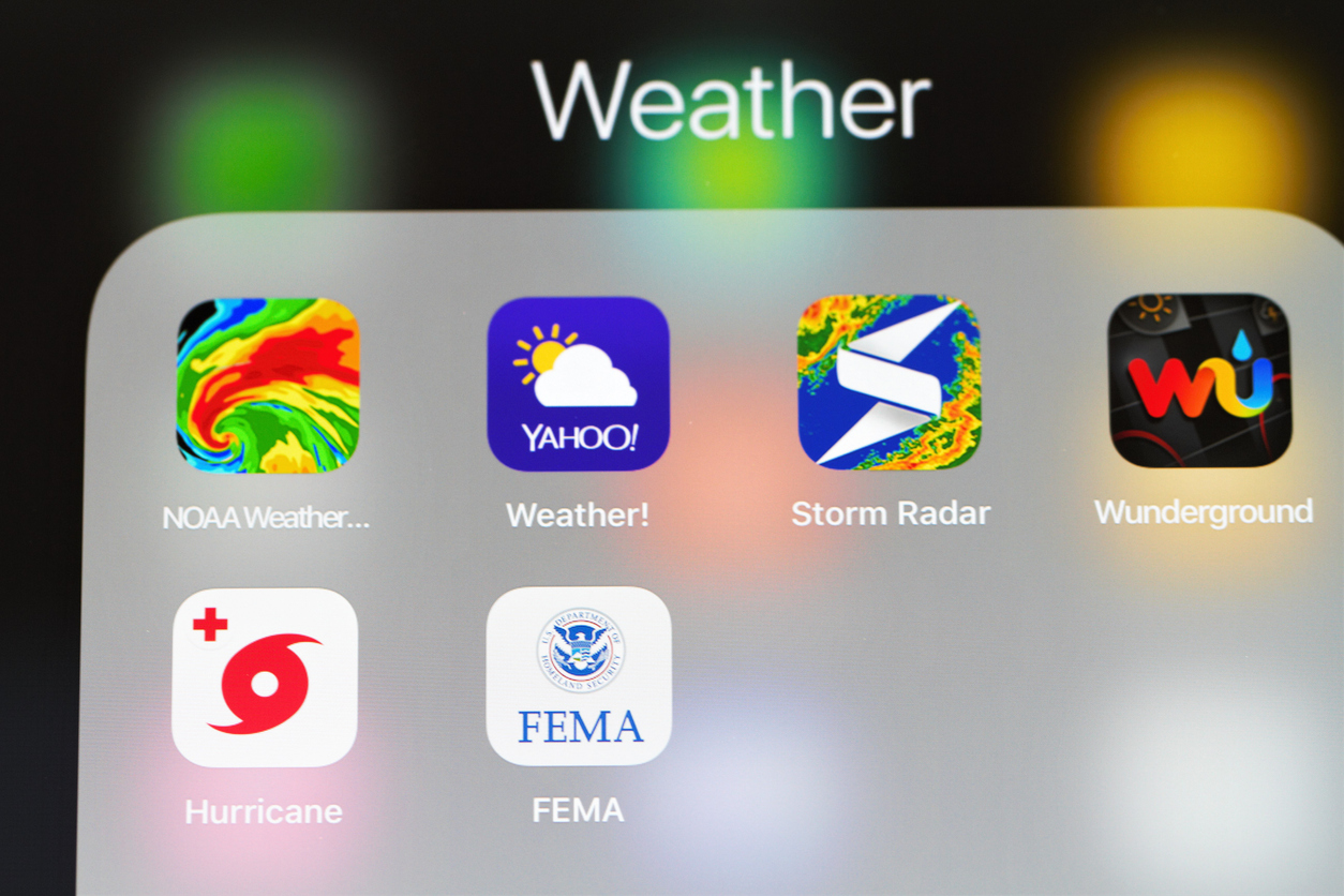 weather apps on mobile phone