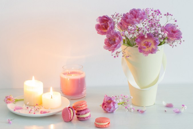 20 Candle Scents to Make the Inside of Your House Smell Like a Spring Garden