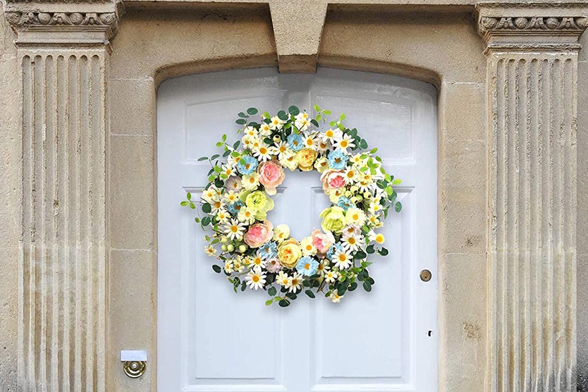 Best Front-Door Wreath Option Daisy and Rose Wreath
