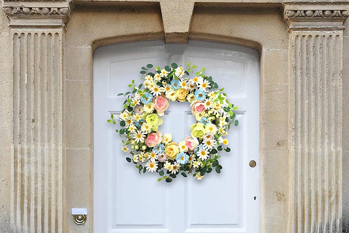 Best Front-Door Wreath Option Daisy and Rose Wreath