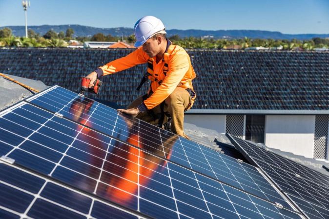 6 Factors In Deciding Whether to Lease or Finance Solar Panels For Your Home
