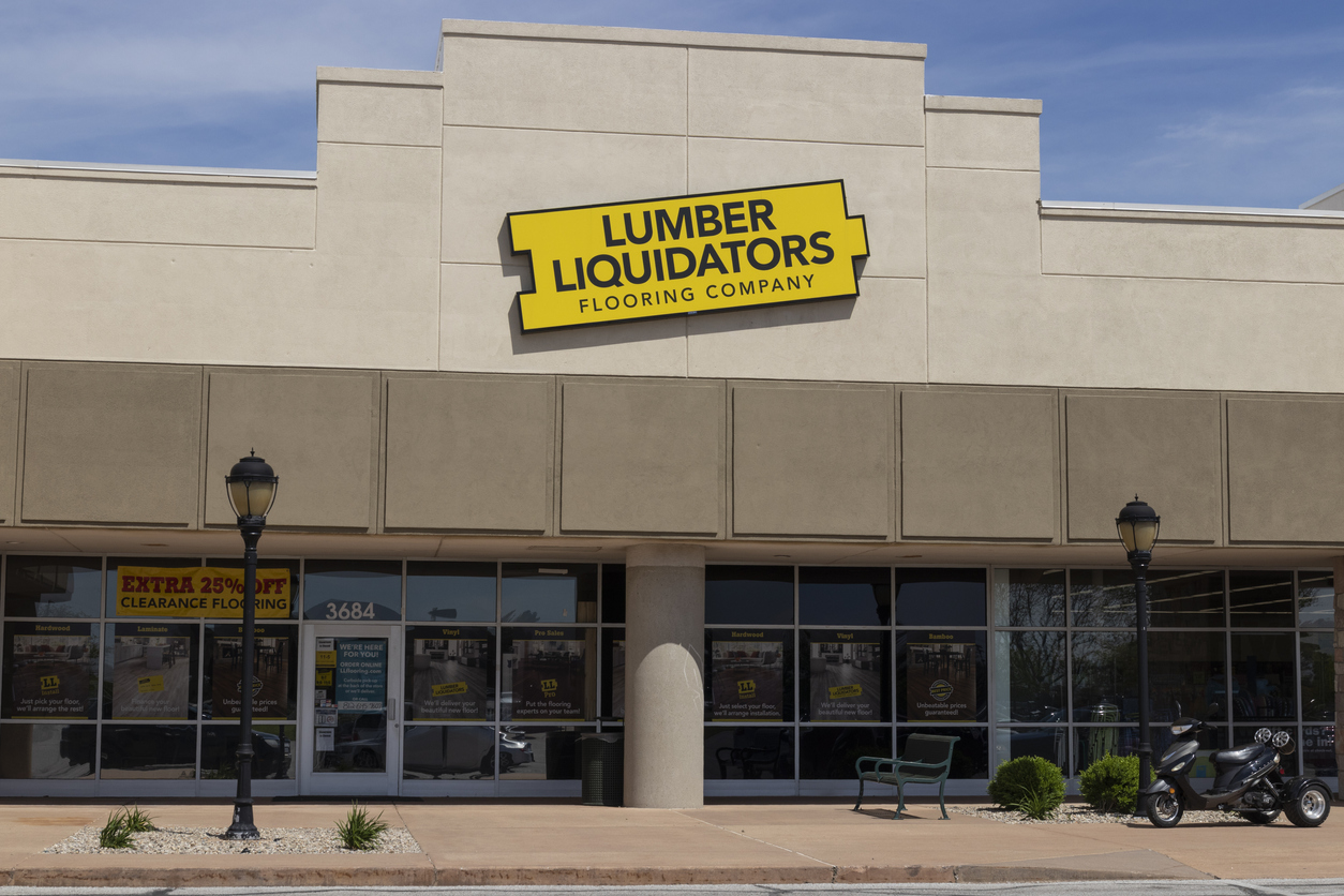 iStock-1231951395 stores that price match exterior of lumber liquidators store