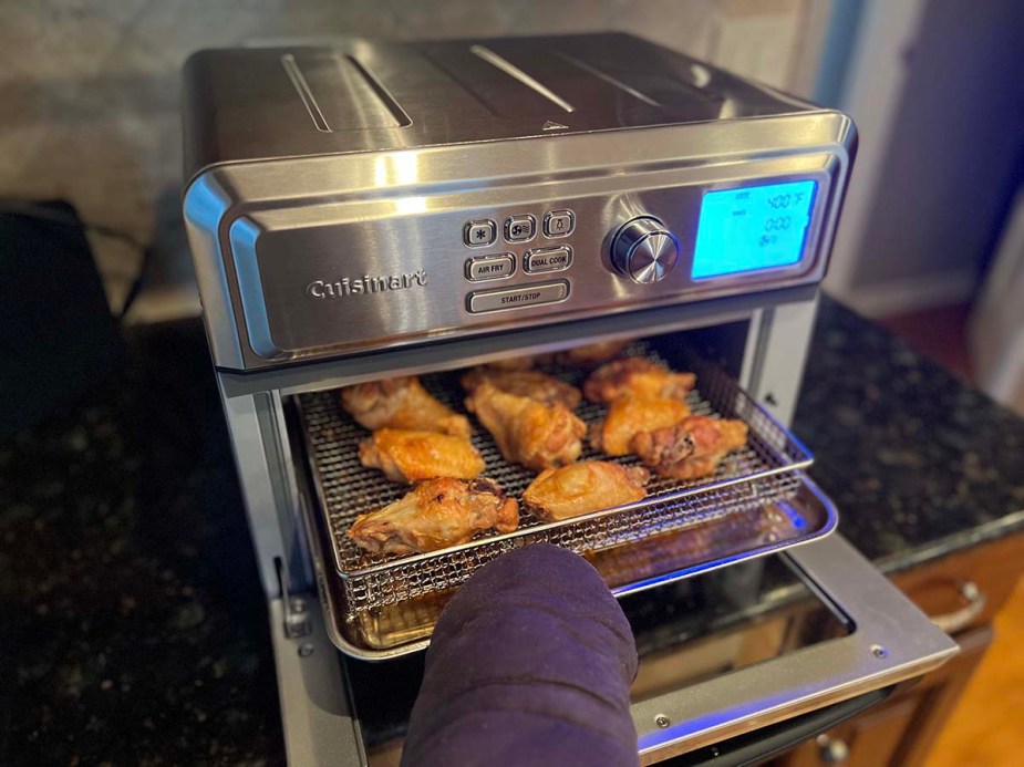 Cuisinart CTOA-122NAS Air Fryer Toaster Oven – Stainless Steel, 0.6 Cu Ft, 1800W, Refurbished Very Good