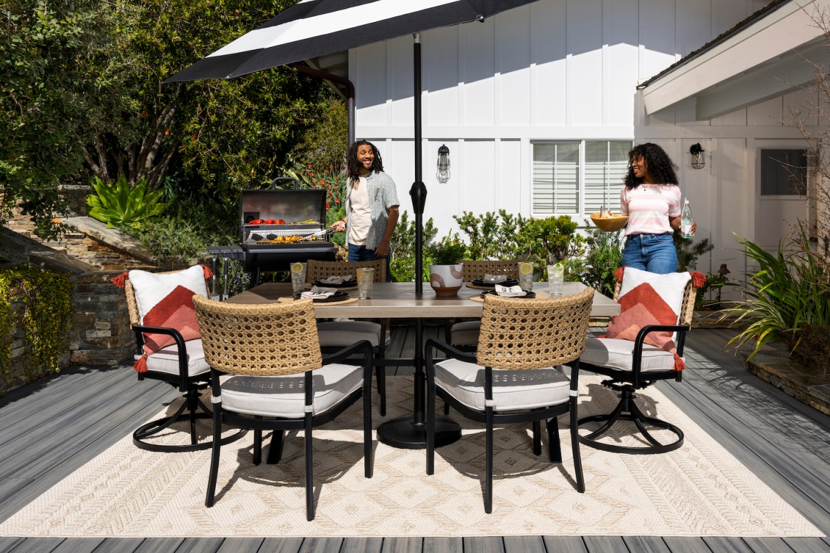 The Best Lowe's Memorial Day Deals on Outdoor Furniture, Grills, Tools, and More