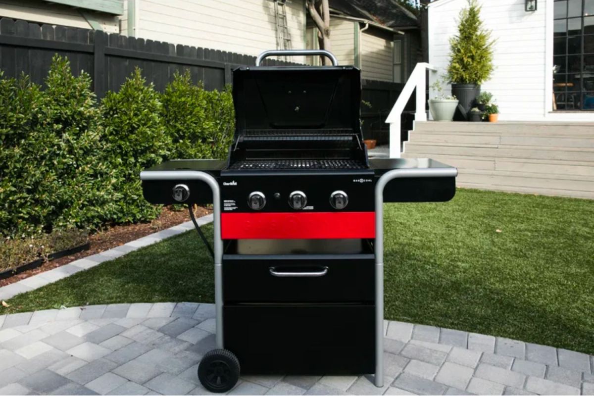 The Best Hybrid Grills Option in a cement brick patio