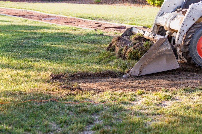 10 DIY Yard Drainage Solutions to Protect Your Home’s Foundation