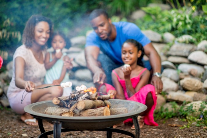 Dos and Don’ts of Building a Fire Pit