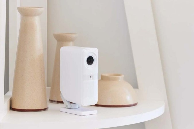 Get SimpliSafe’s New Cutting-Edge Indoor Camera for Free During Their July 4th Sale