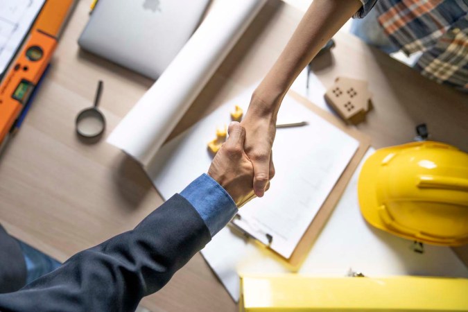 Estimate vs. Contract: What Are You Really Signing With a Contractor?