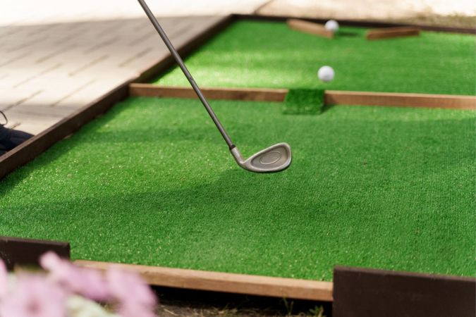 How Much Does a Backyard Putting Green Cost?