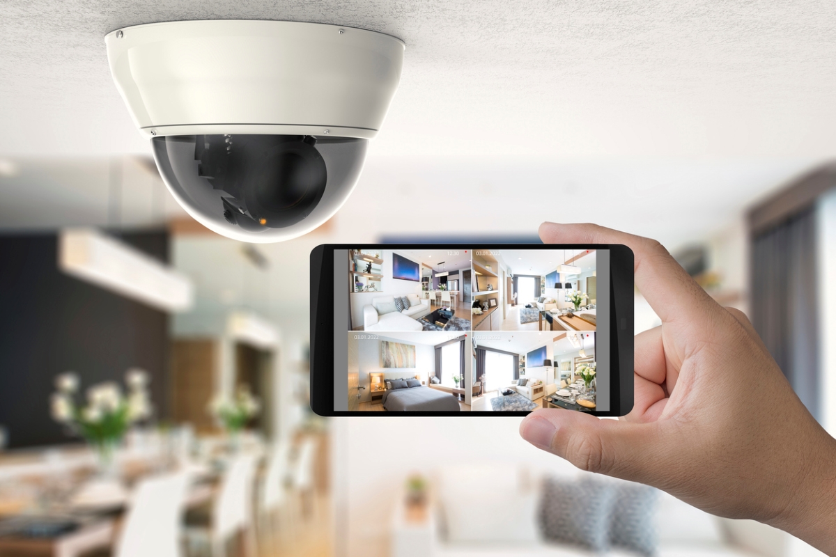 Security camera with smart phone footage access