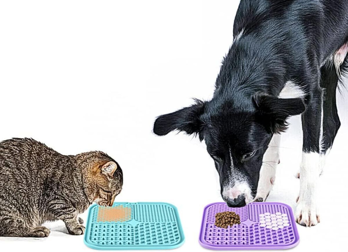LUKITO Licking Mat for Dogs & Cats