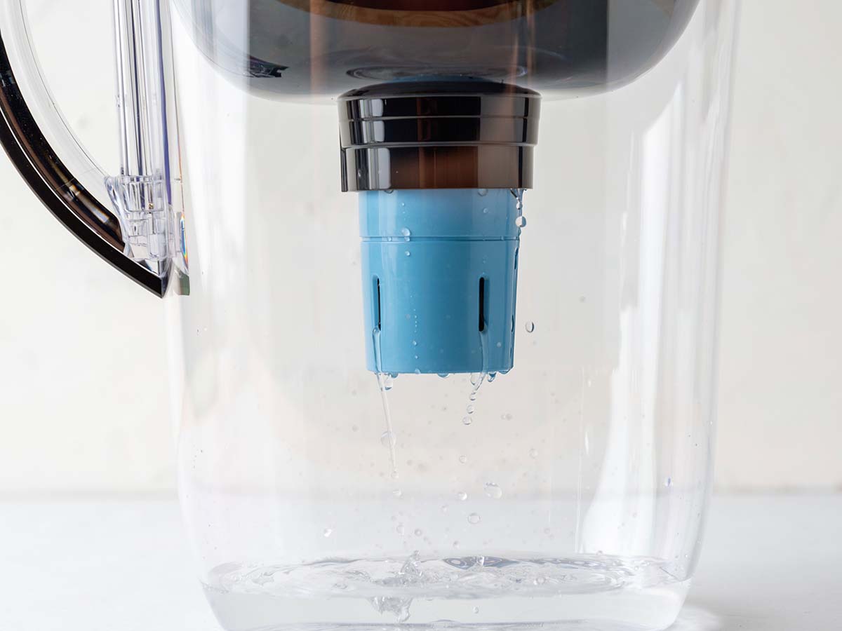 Close up the elite water filter inside Brita Tahoe pitcher