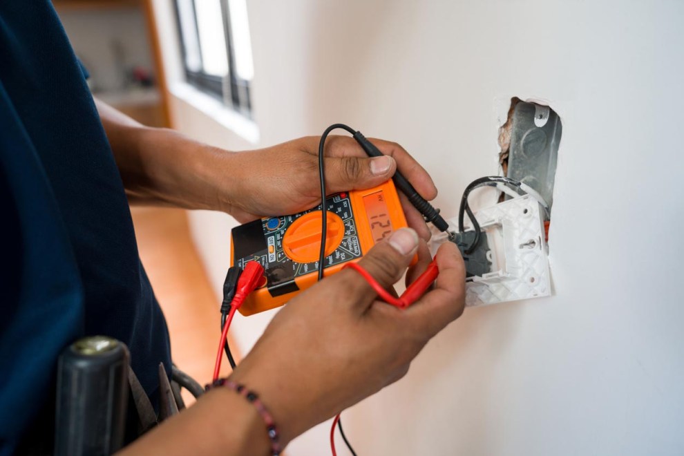 How Much Does an Electrician Cost to Hire? (2023) Bob Vila