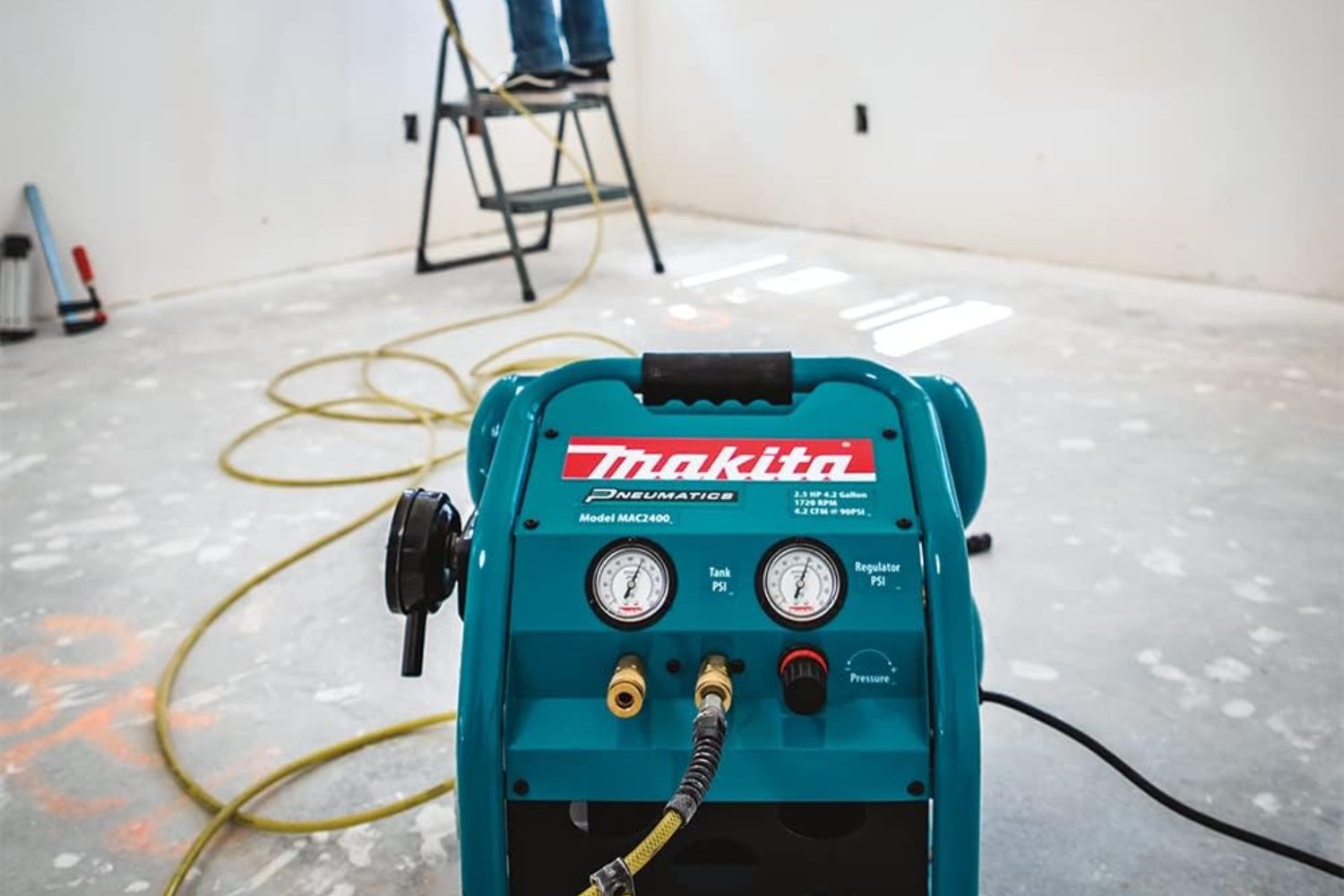 The best air compressors for home garages option in use during home construction