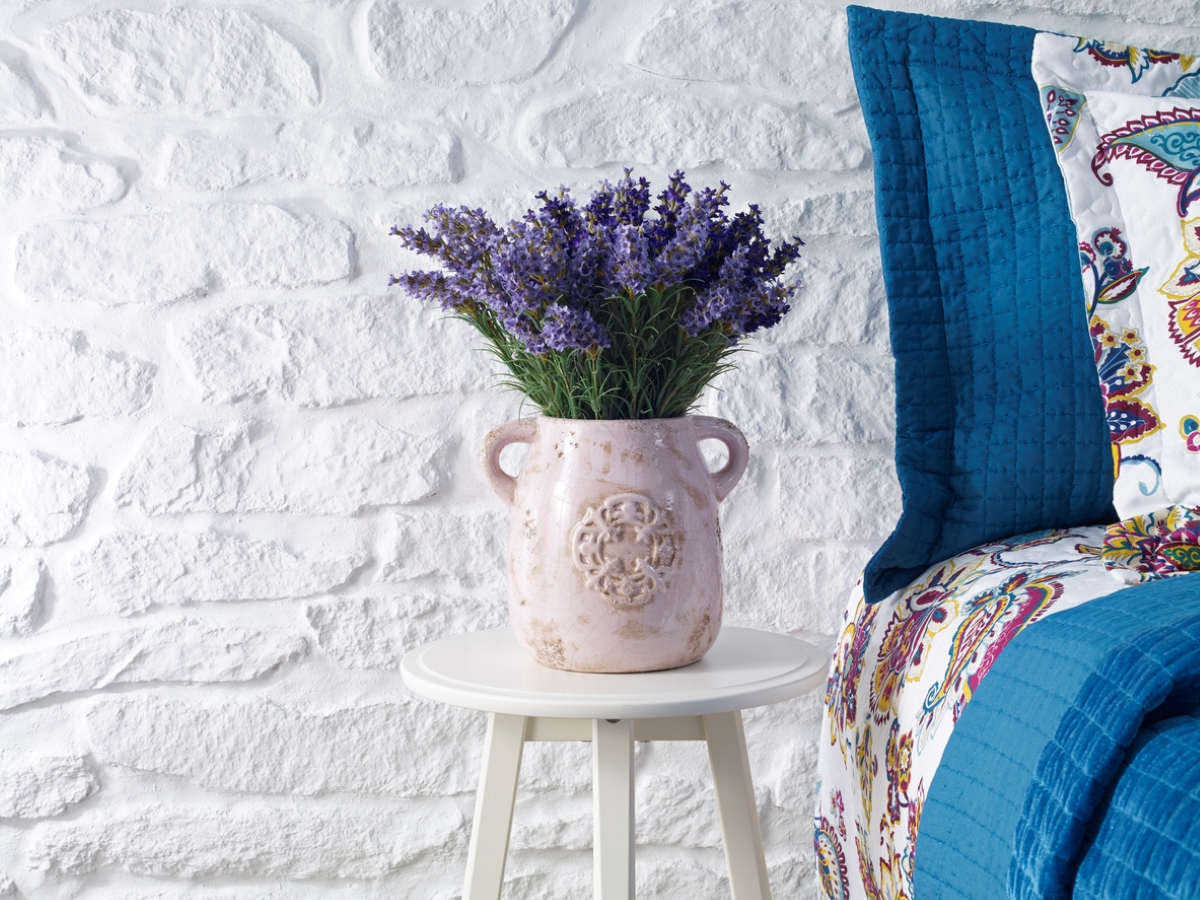 Lavender in a vase in the bedroom