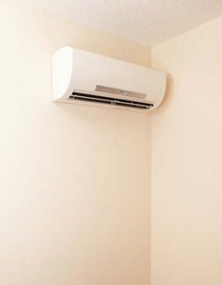 Solved! 5 Reasons for a Mini-Split Leaking Water (and How to Address