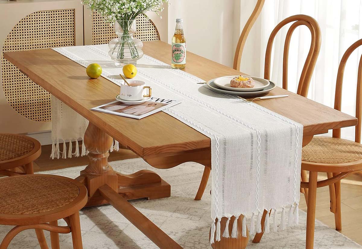 The Best Table Runner Option Chassic Rustic Farmhouse Style Table Runner