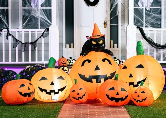 The 34 Best Spooky Halloween Decorations To Shop From Amazon