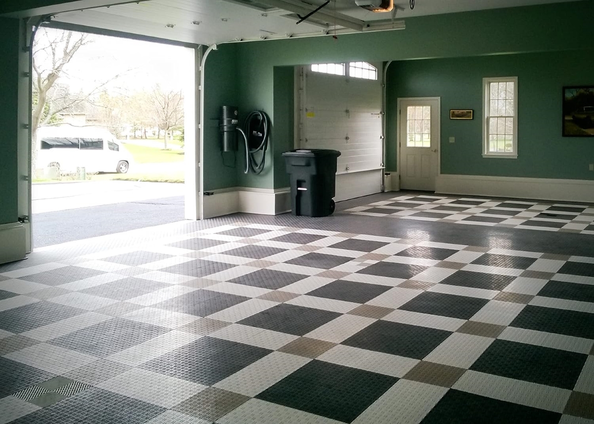 Interlocking tiles in garage
