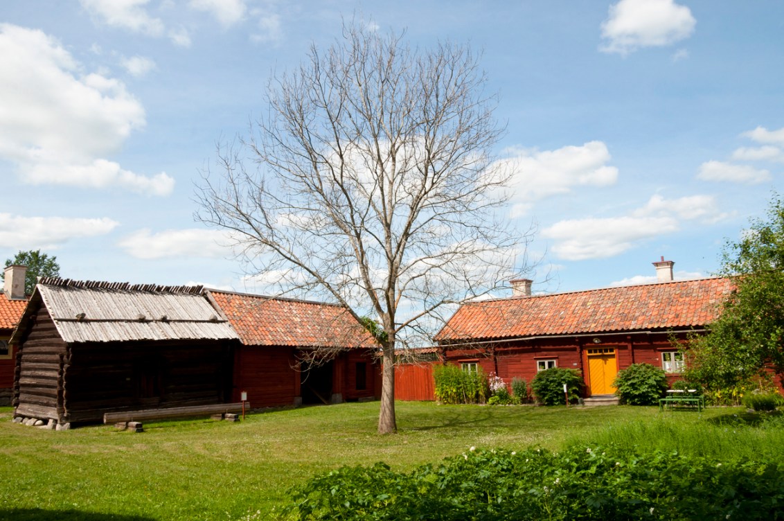 Barndominium Cost vs. House Cost 10 Factors to Consider Before