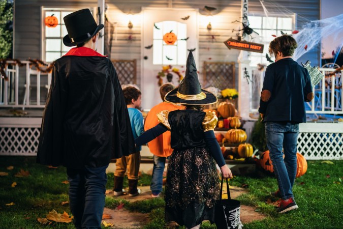 16 Cheap Halloween Decorations for $10 or Less