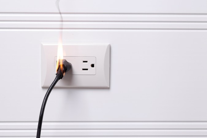 15 Things You Should Never Plug Into a Power Strip