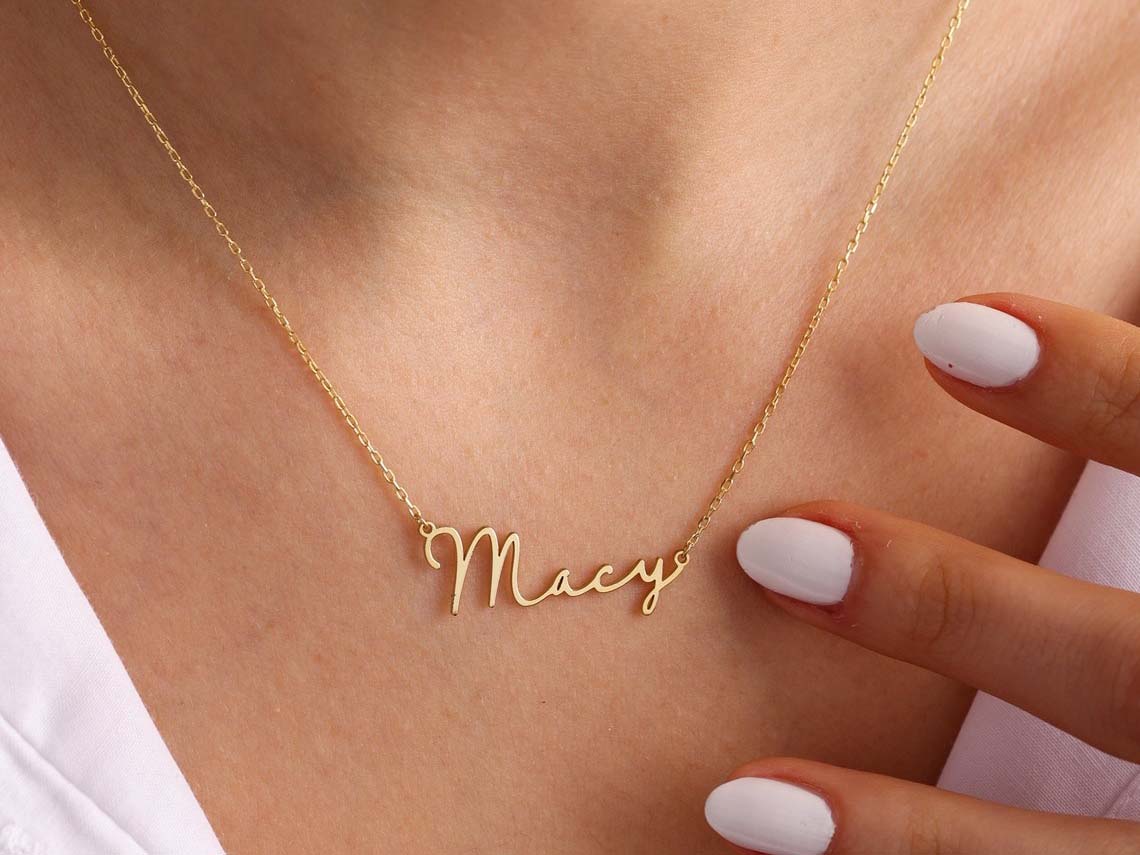 Best Gifts to Send in the Mail Option Personalized Jewelry