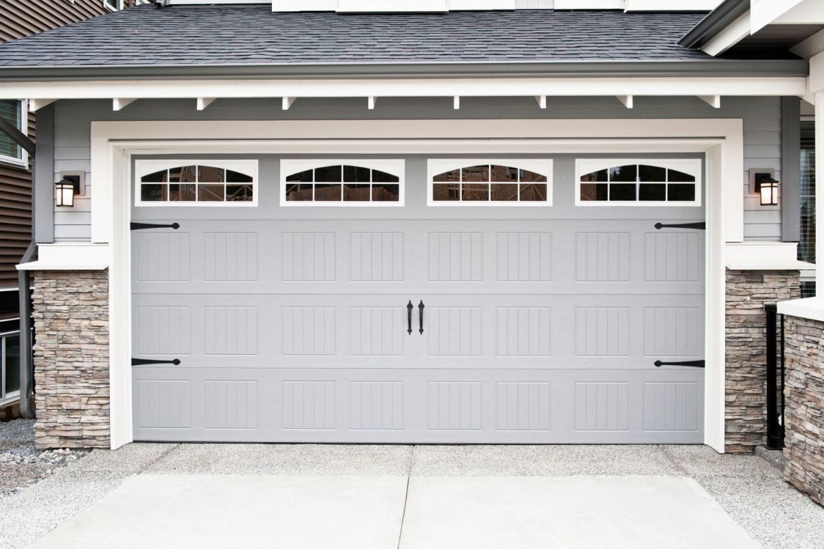 Cost to Paint Garage Door