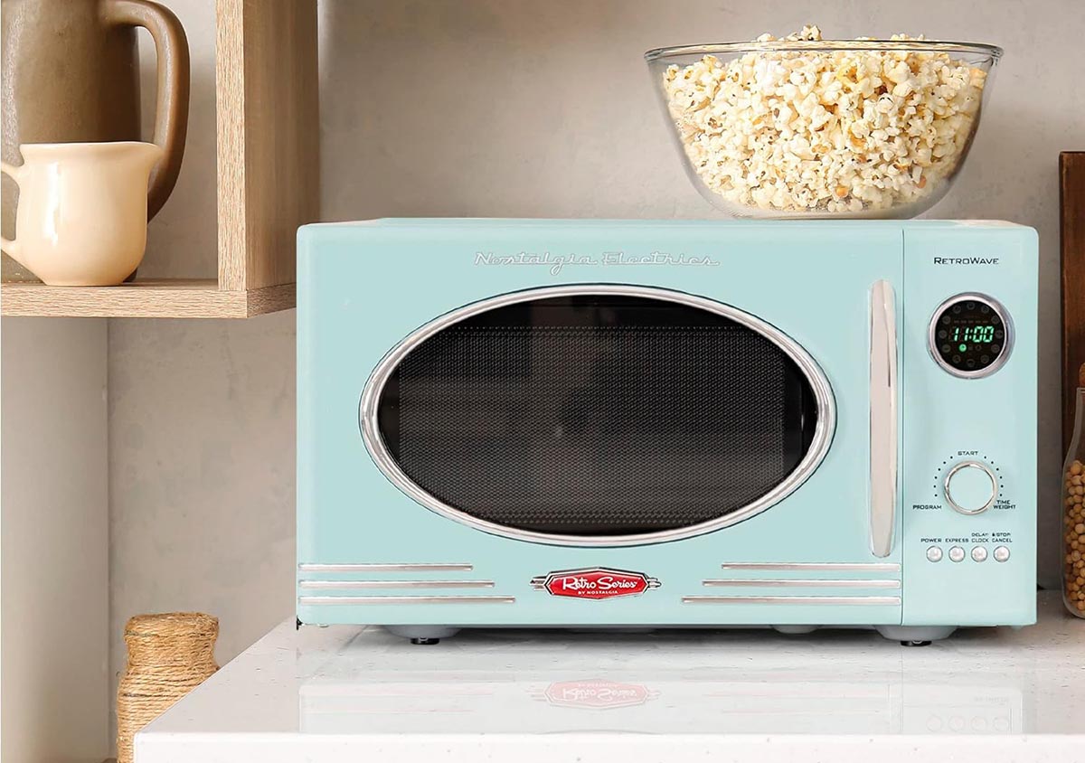 New Appliances that Look Like Retro Appliances Option Nostalgia Retro Countertop Microwave