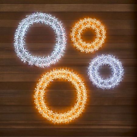 The 16 Best Garage Door Christmas Decorations - Bob Vila