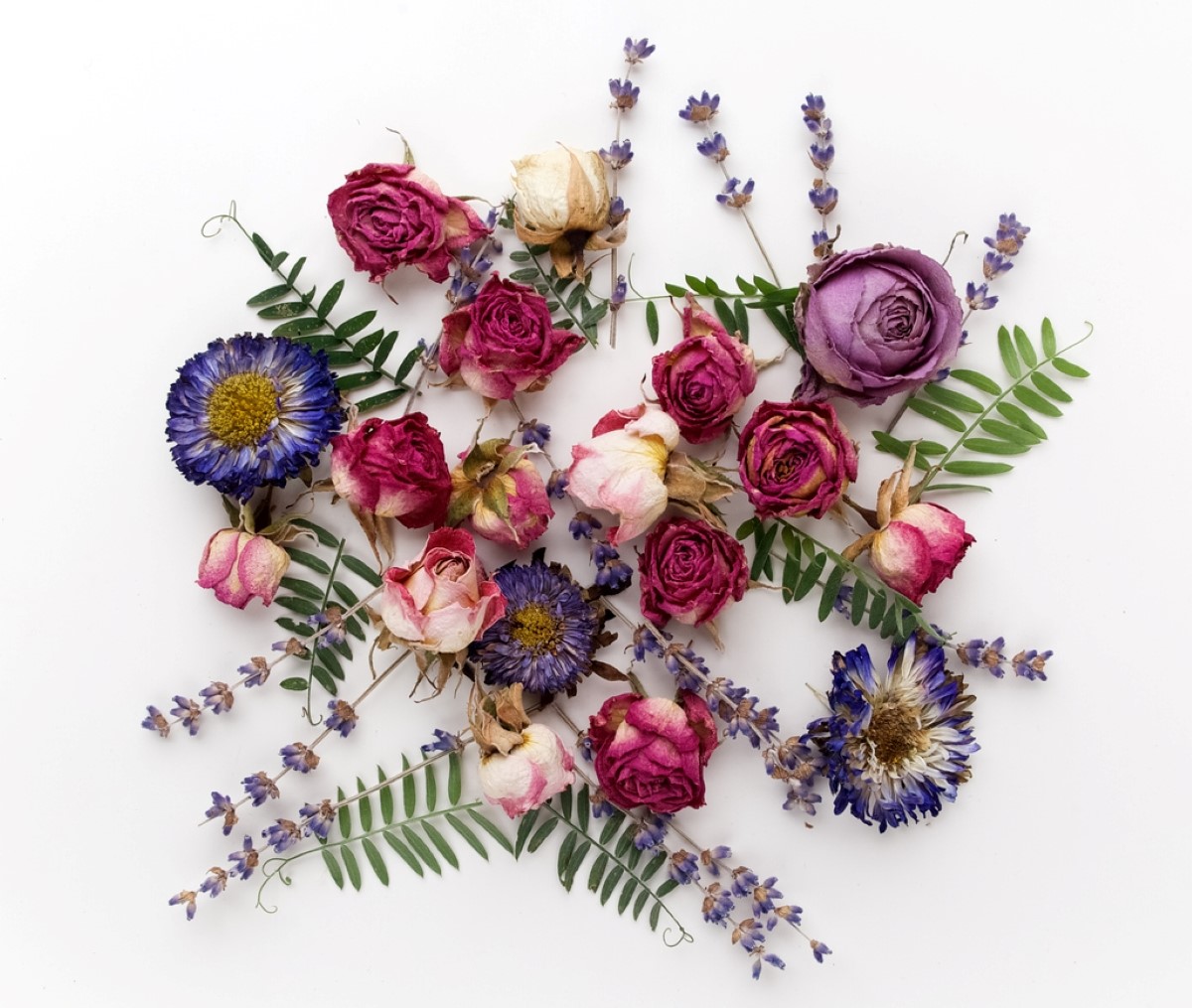 Dried flower arrangement