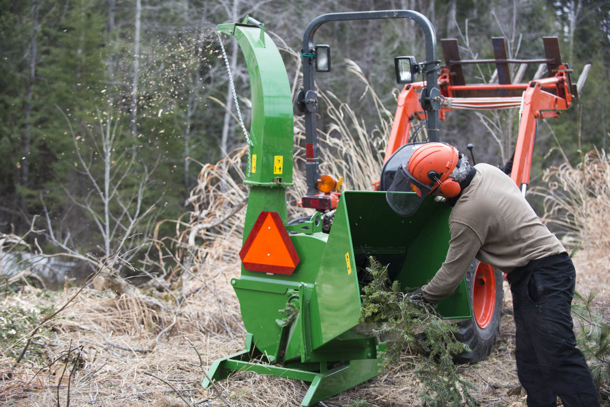 How Much Does It Cost to Rent a Wood Chipper