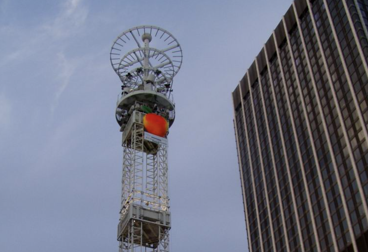 Giant Peach in Atlanta for NYE Drop