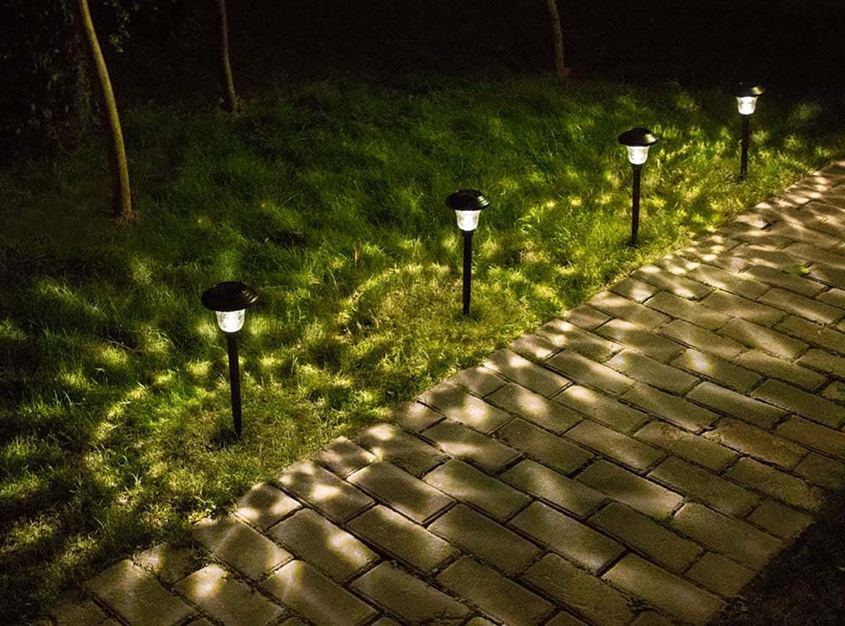 What Our Readers Bought in October Option Beau Jardin Solar Pathway Lights