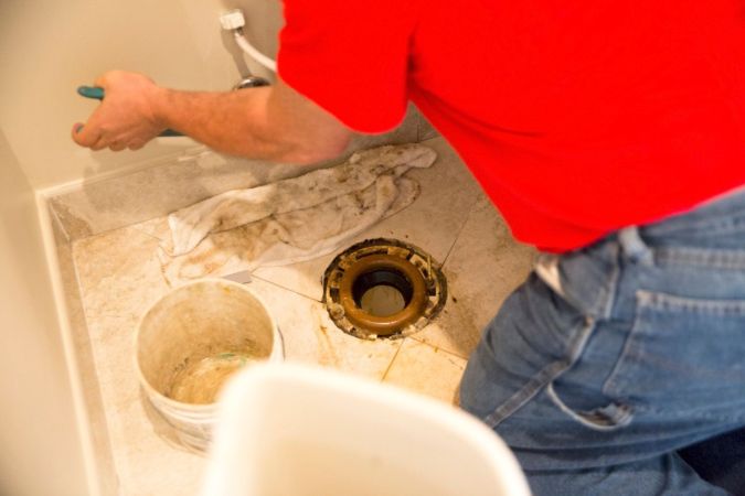 Everything That Goes Into the Cost to Replace a Toilet Flange