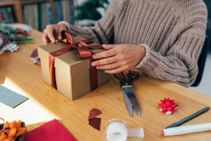 How to Wrap a Gift in 4 Attractive Ways