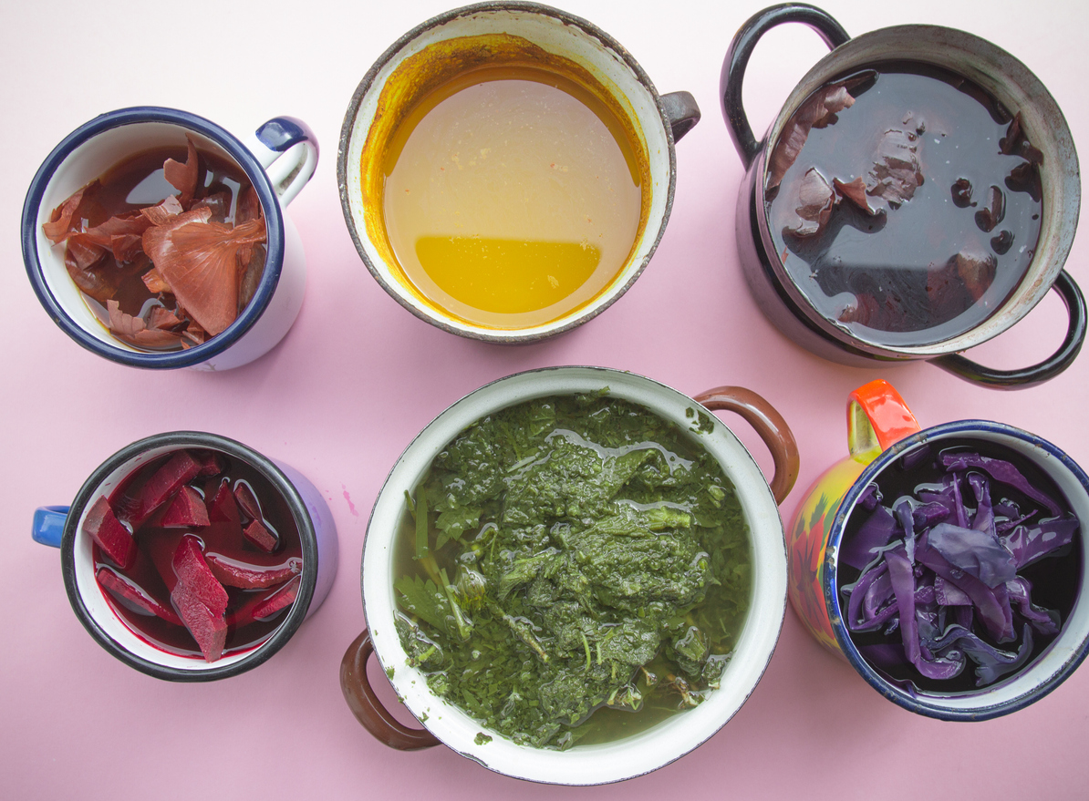 Homemade natural dyes are prepared with red cabbage, turmeric, beet, red and yellow onion skin and with nettles.