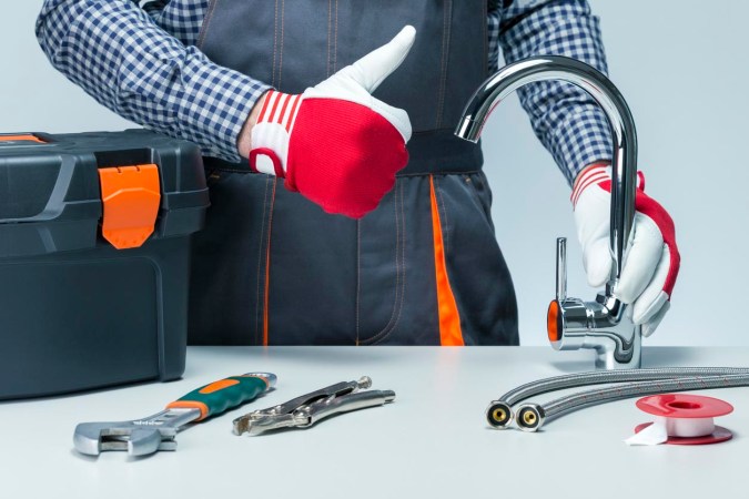 Does a Handyman Need a License to Legally Work?