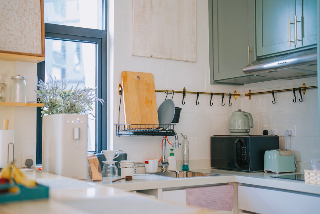 9 Paint Colors for Small Kitchens That Open Up the Room