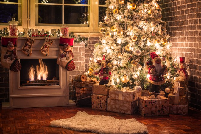 11 Ways to Repurpose Christmas Decor at the Holidays and Beyond